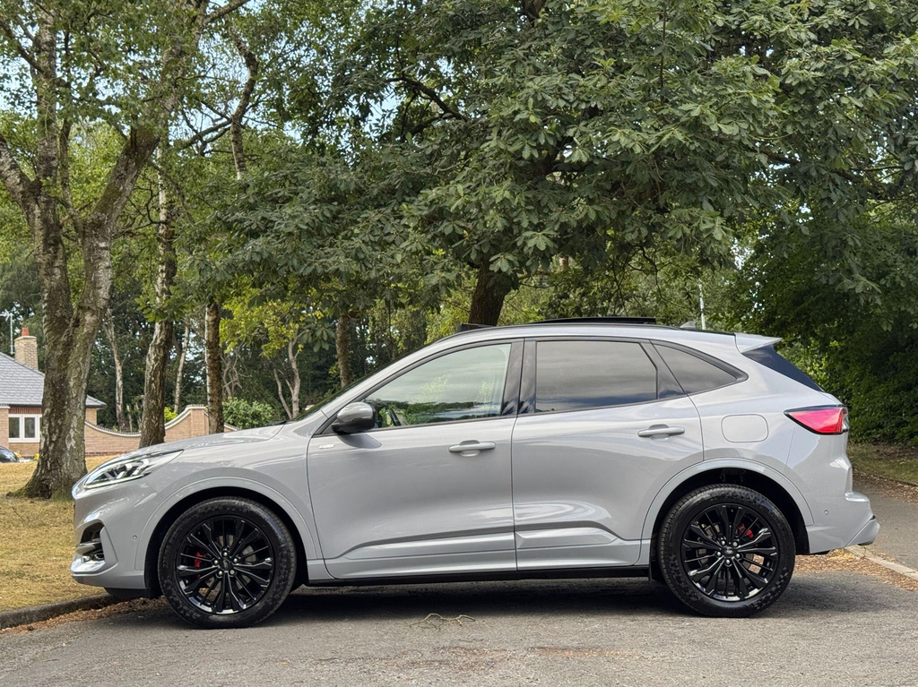 Ford Kuga 2.5H Duratec Graphite Tech Edition Suv  #3