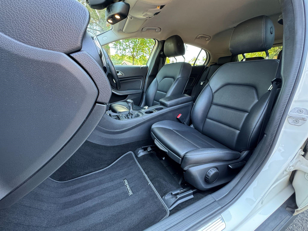 Mercedes-Benz GLA Class 2.1 Gla200d Sport Suv Euro 6 S #5