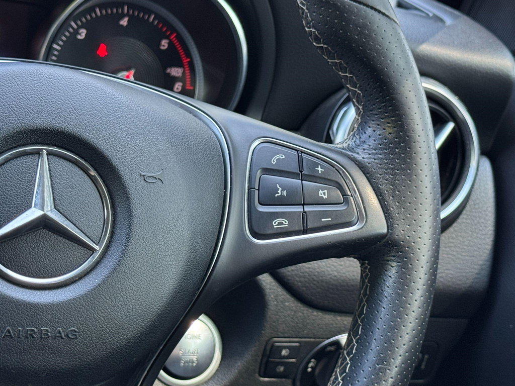 Mercedes-Benz GLA Class Green #68