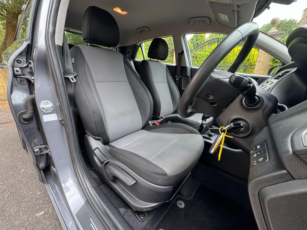 Hyundai I20 1.2 S Air White #46