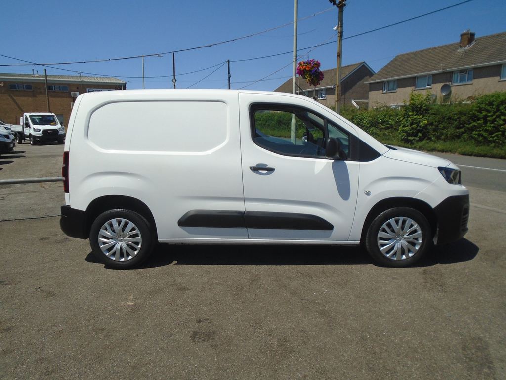 Peugeot Partner Bluehdi Professional L1 MW21SWO #2