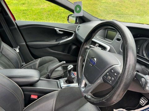 Volvo V40 2.0 T2 R-design Hatchback Euro 6 Black #7