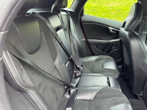 Volvo V40 2.0 T2 R-design Hatchback Euro 6 Black #9