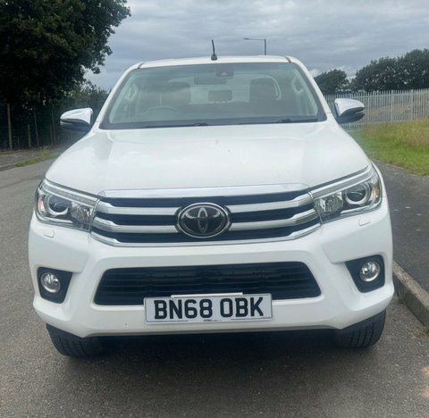 Toyota HILUX 2.4 Hi-luxury Invincible White #2