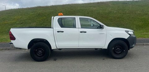 Toyota HILUX 2.4 Hi-luxury Active White #3