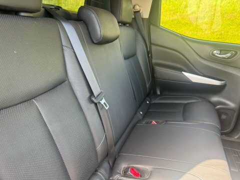 Nissan Navara 2.3L N-guard Black #9