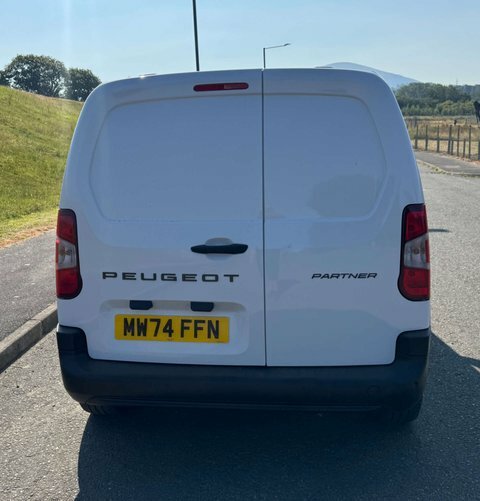 Peugeot Partner 1.5 Partner Professional MW74FFN White #5