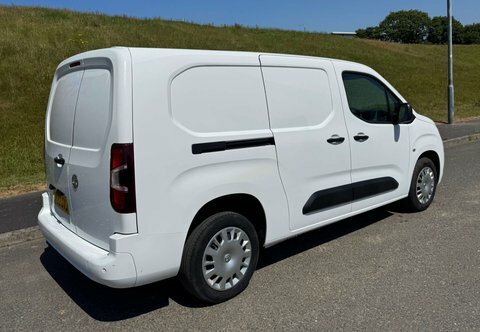 Vauxhall Combo 1.5 Combo 2300 White #4