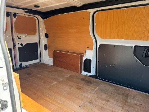 Vauxhall Vivaro Dynamic White #12