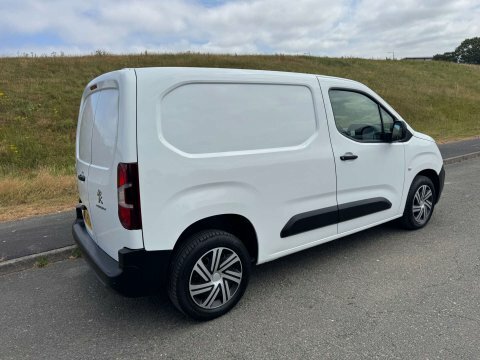 Peugeot Partner 1.5 Partner Professional White #4