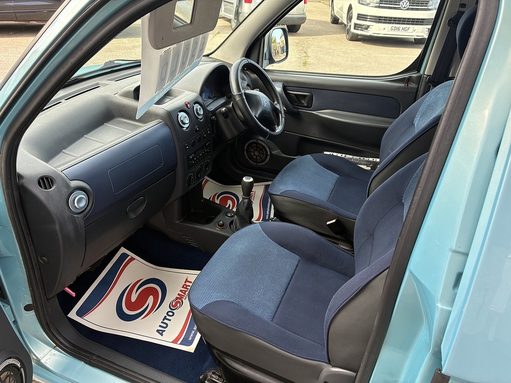 Citroen Berlingo 2004 Citroen Berlingo 1.4I Forte Just 73,000 Mil Blue #8