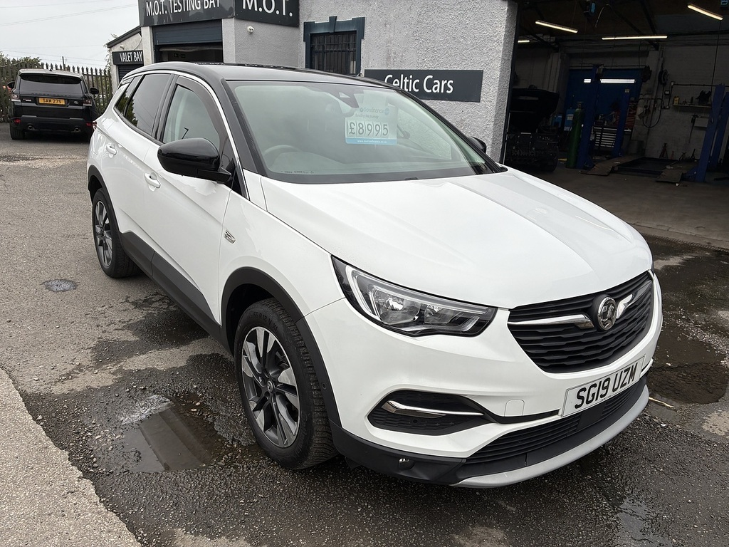 Vauxhall Grandland X Turbo Sport Nav White