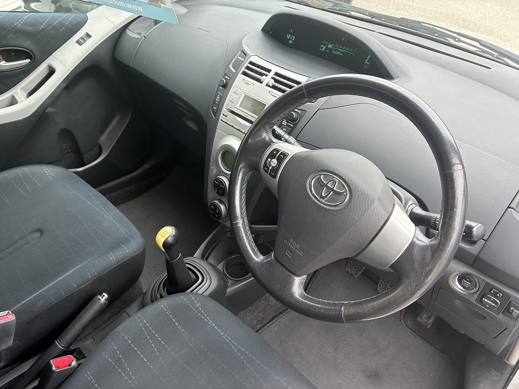 Toyota Yaris 1.4 D-4d T3 Multimode Silver #9