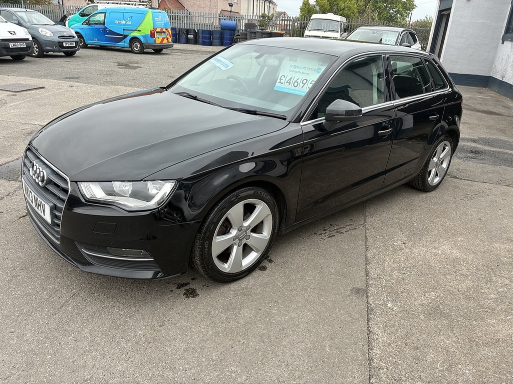 Audi A3 Tdi Sport Black #2