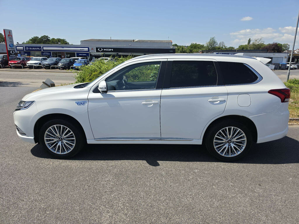 Mitsubishi Outlander 2.4H Twinmotor 13.8Kwh 4H Cvt 4Wd Euro 6 Ss CU69NKK White #4