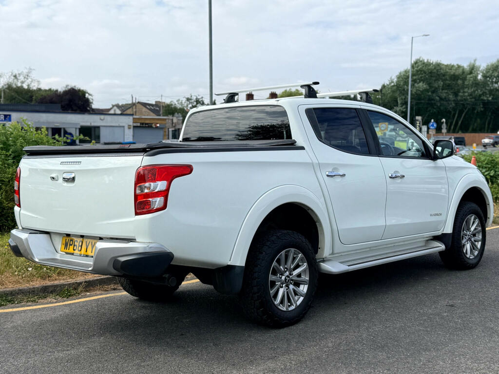 Mitsubishi L200 2.4 Di-d Dc Warrior 4Wd Euro 6 White #4