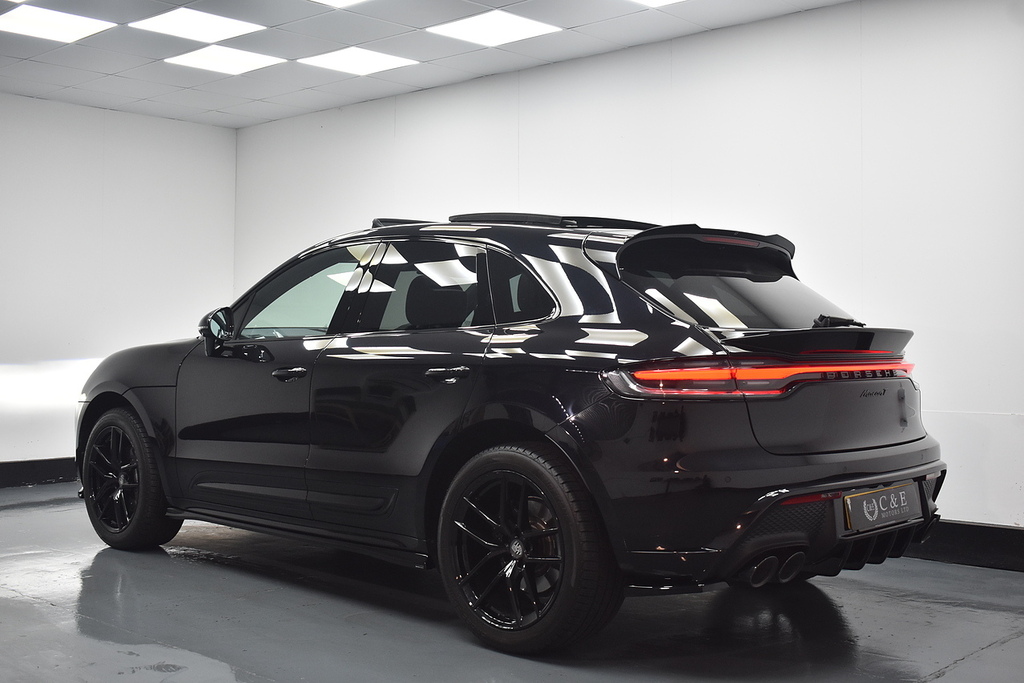 Porsche Macan Suv LY23KZO Black #4
