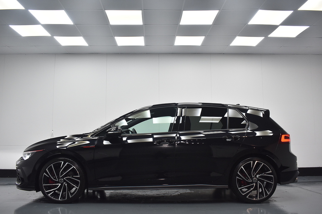 Volkswagen Golf Hatchback PE70TEU Black #2