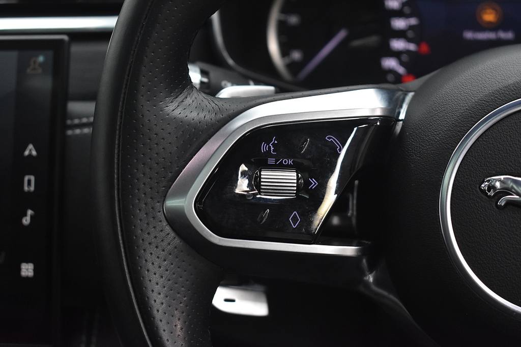 Jaguar F-Pace 2.0 D200 Mhev R-dynamic Black Suv Black #20