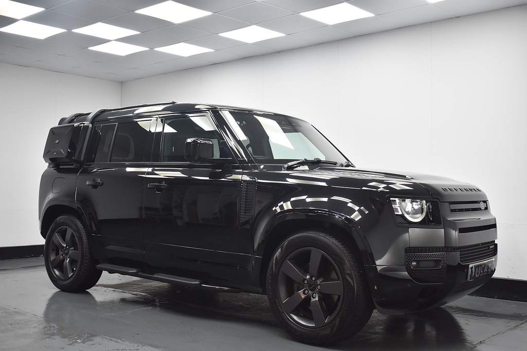 Land Rover Defender 110 Suv AV72JMU Black #4