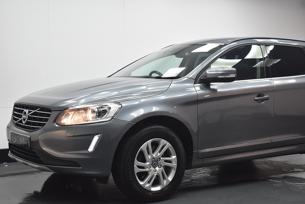 Volvo XC60 Suv Grey #3