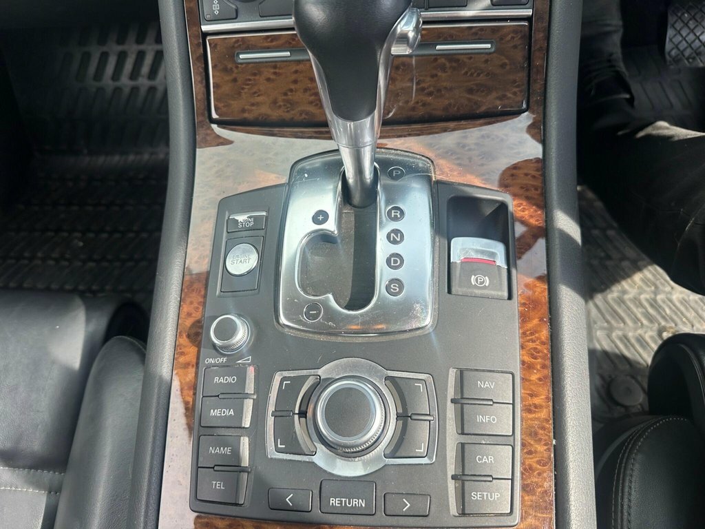 Audi A8 Saloon Green #20