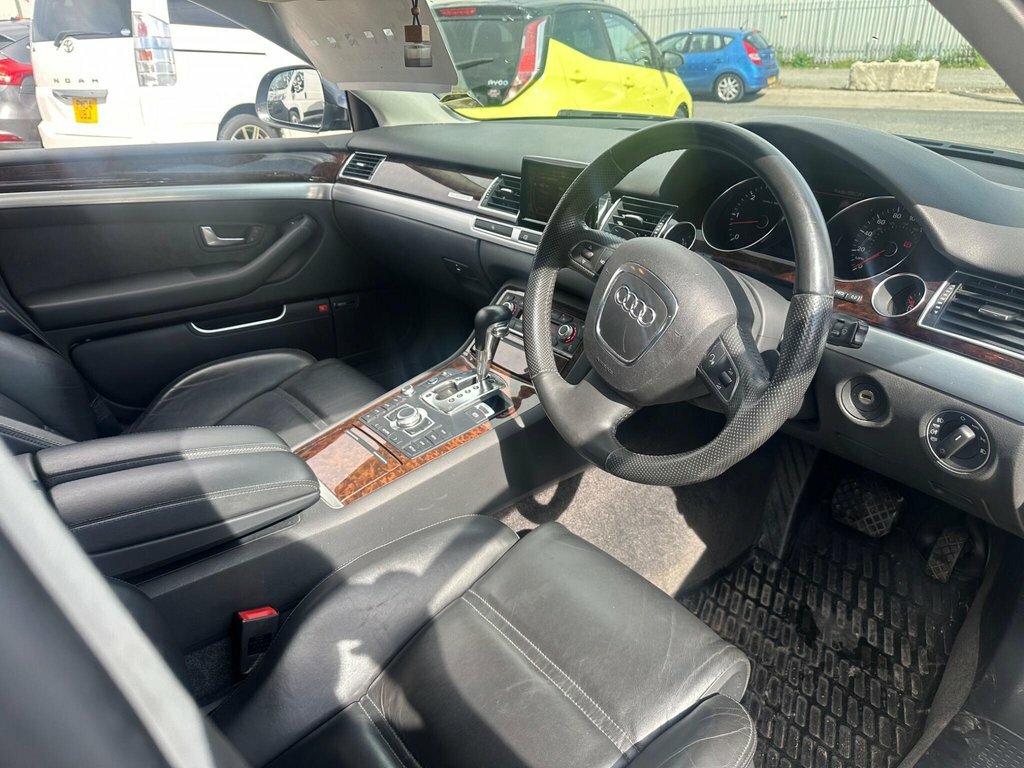 Audi A8 Saloon Green #17