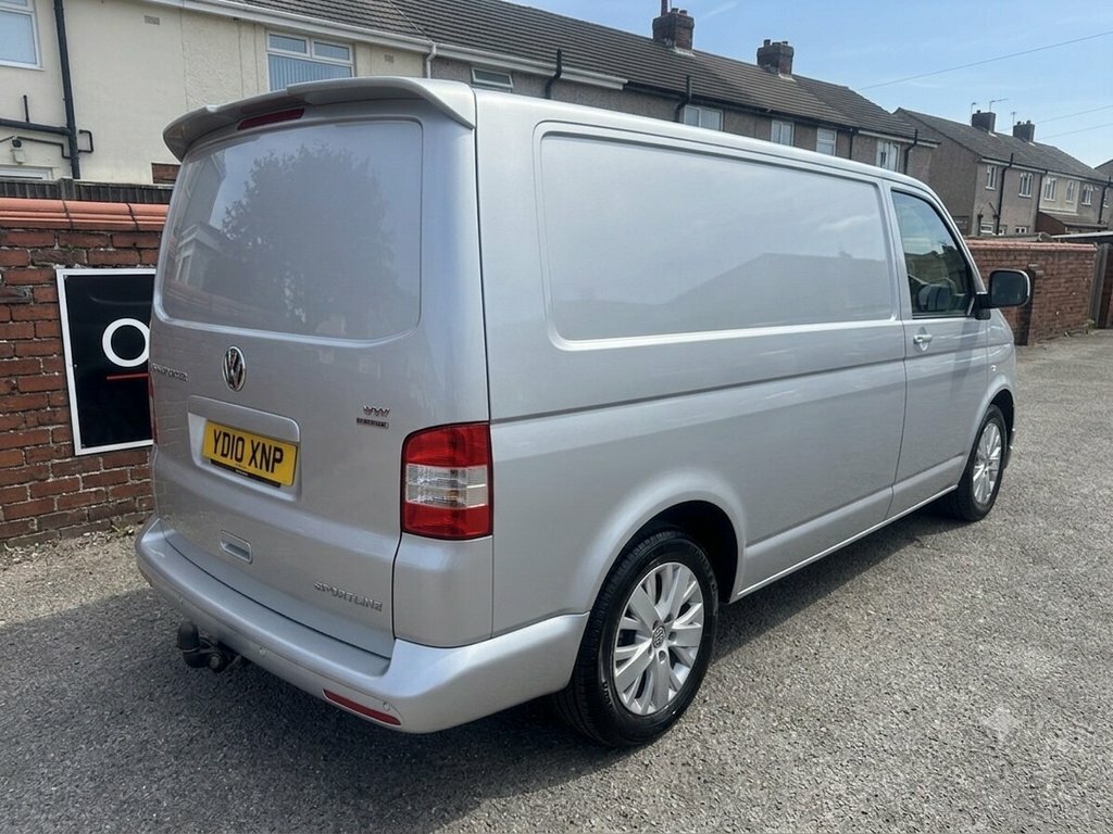 Volkswagen Transporter Sportline 2.5L Sportline T30 YD10XNP Silver #2