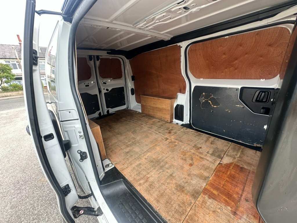 Vauxhall Vivaro 1.5L Prime 6Dr White #4