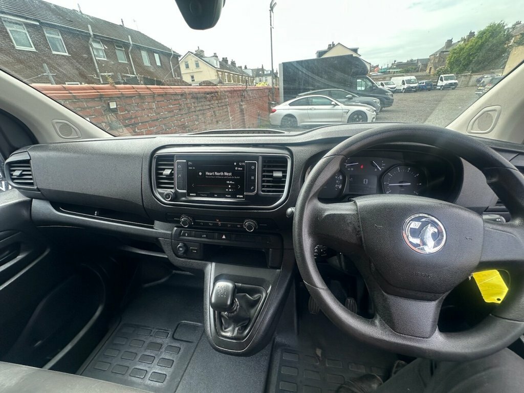 Vauxhall Vivaro 1.5L Prime 6Dr White #6
