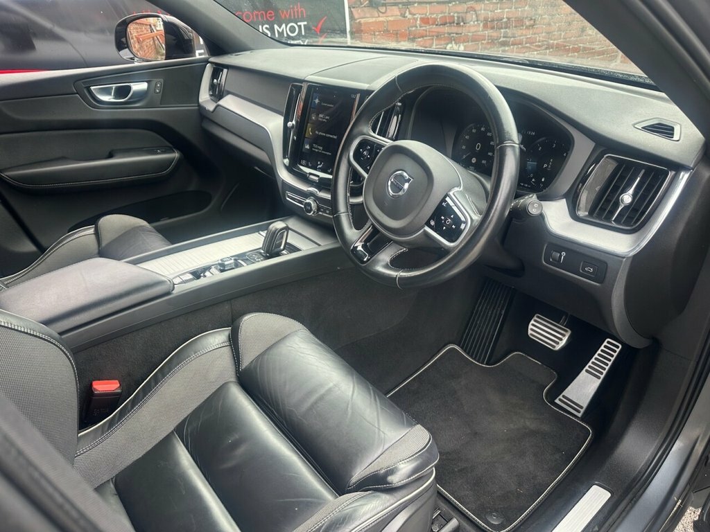 Volvo XC60 2L R-design Grey #4