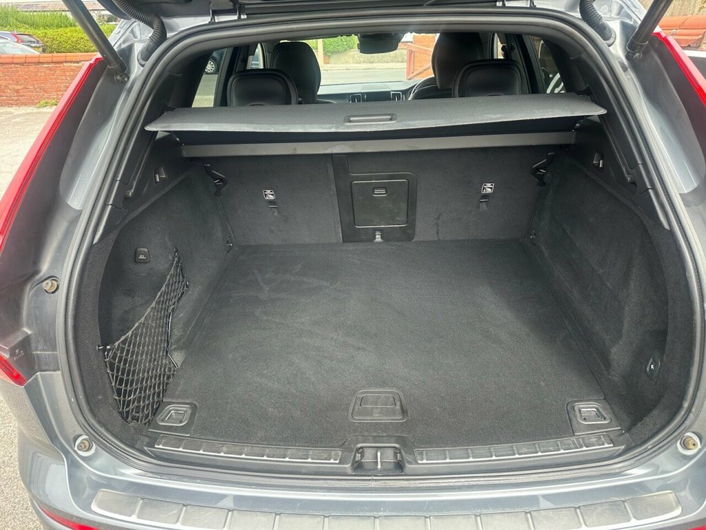 Volvo XC60 Inscription Pro White #19