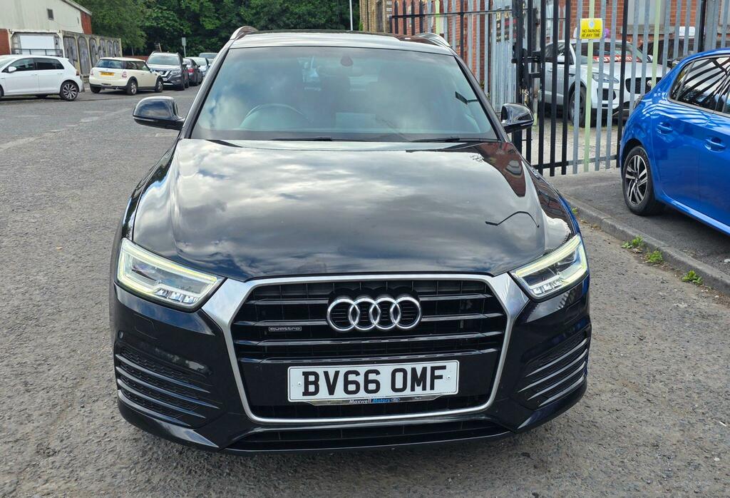 Audi Q3 S Line Black #2