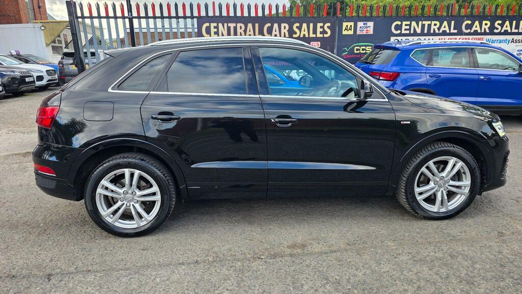 Audi Q3 S Line Black #6