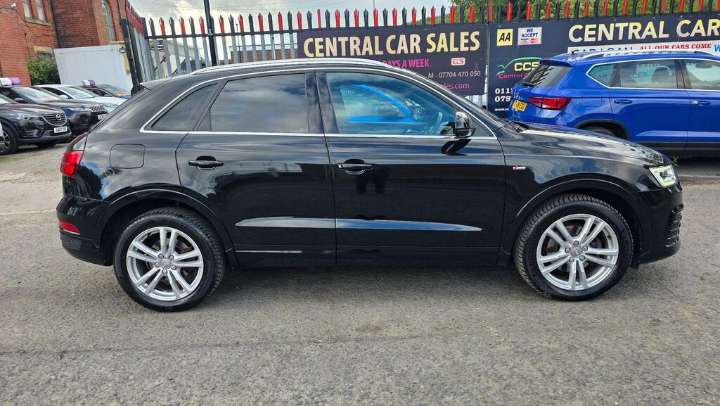 Audi Q3 S Line Black #5