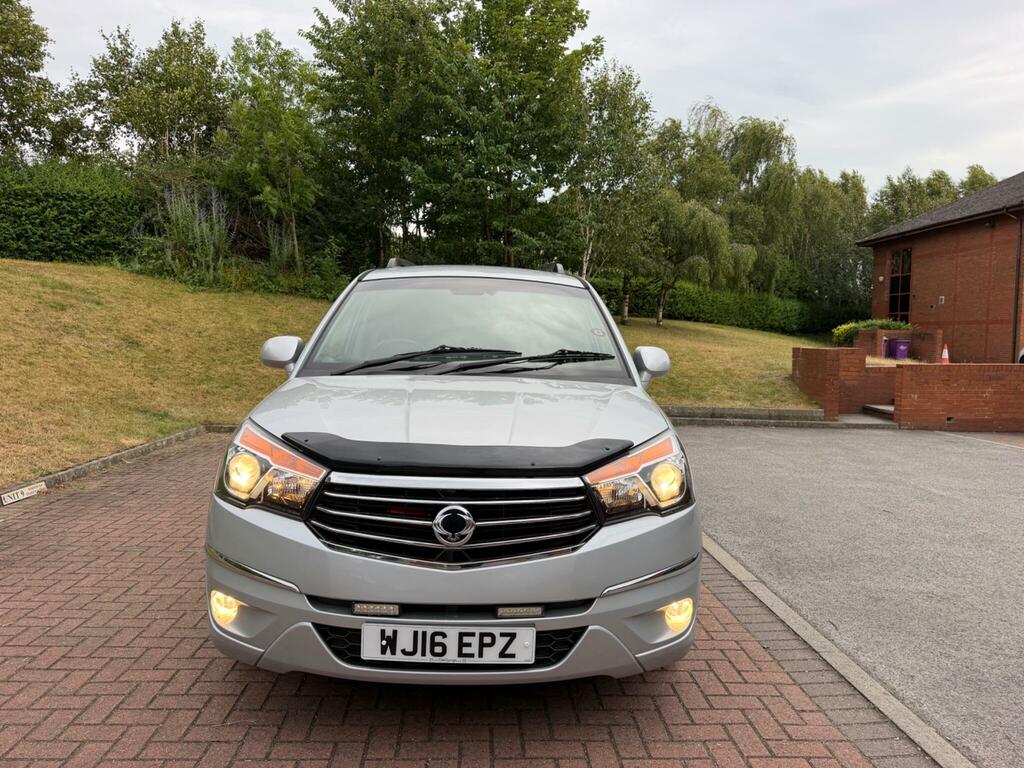 SsangYong Turismo Elx Silver #4