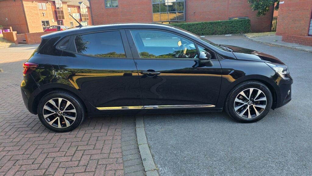 Renault Clio Iconic Black #4
