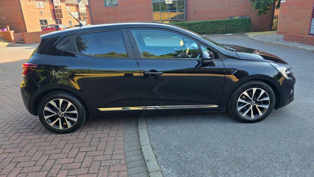 Renault Clio Iconic Black #5
