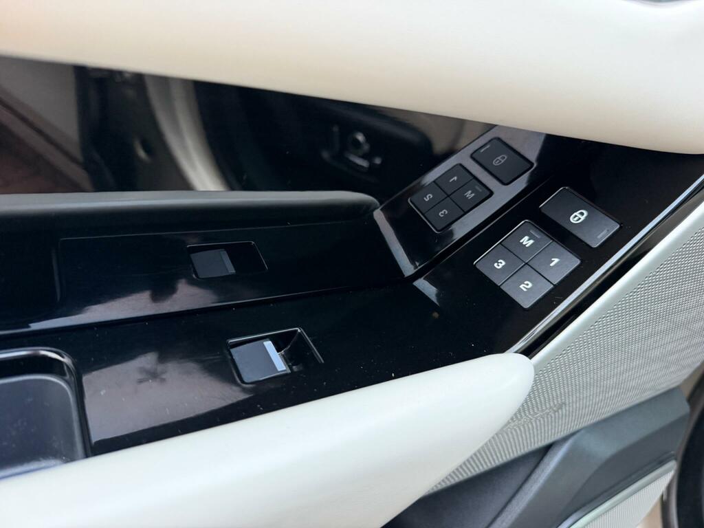 Land Rover Range Rover Velar R-dynamic Se Red #37