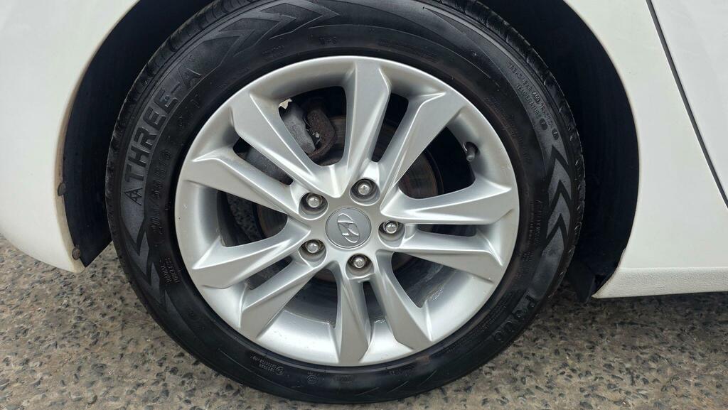 Hyundai I30 1.6 Crdi Active Euro 5 White #43