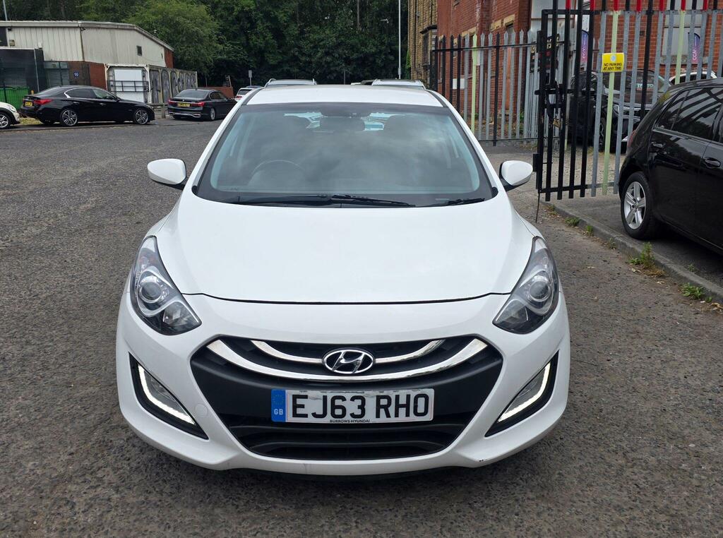 Hyundai I30 Edition White #3
