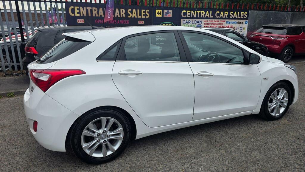 Hyundai I30 1.6 Crdi Active Euro 5 White #8