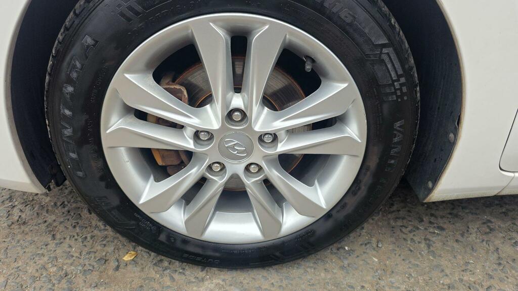 Hyundai I30 1.6 Crdi Active Euro 5 White #41