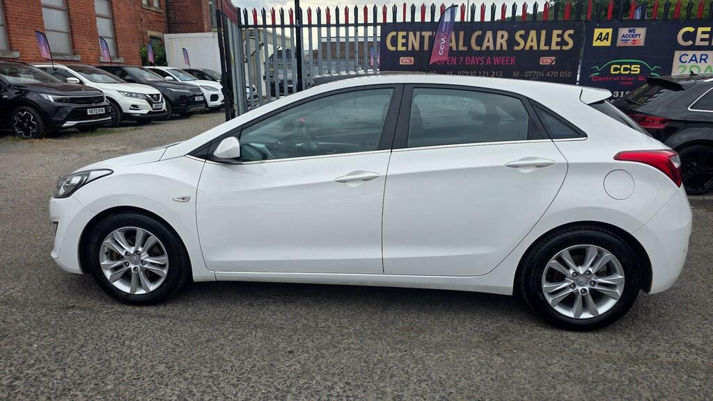 Hyundai I30 1.6 Crdi Active Euro 5 White #15