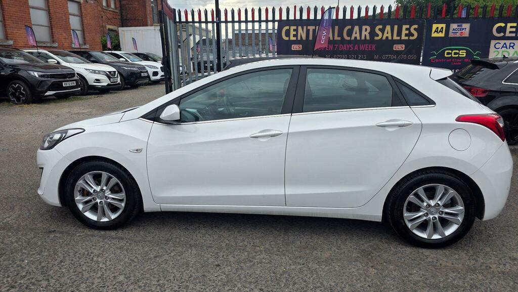 Hyundai I30 1.6 Crdi Active Euro 5 White #16