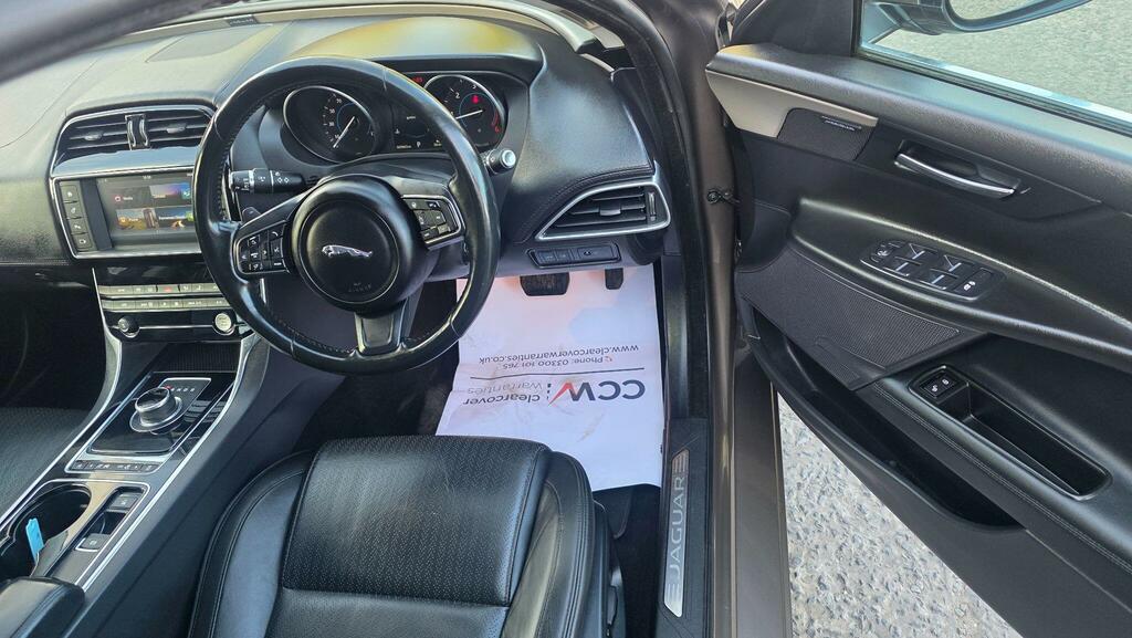 Jaguar XE R-sport Black #21
