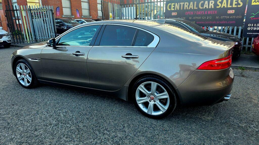 Jaguar XE R-sport Black #12