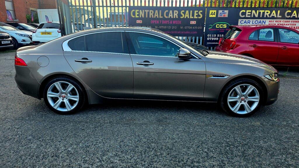 Jaguar XE Portfolio Brown #5