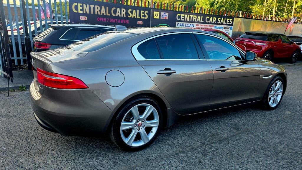Jaguar XE R-sport Black #9