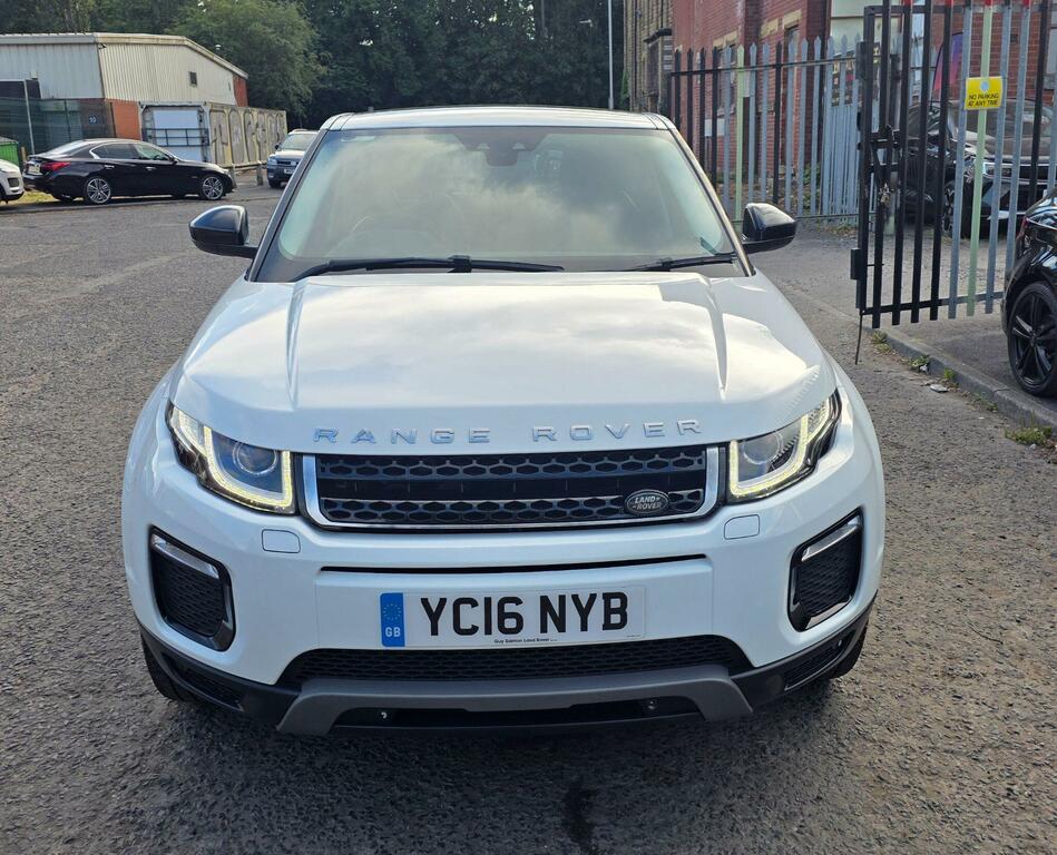 Land Rover Range Rover Evoque Se Tech White #2